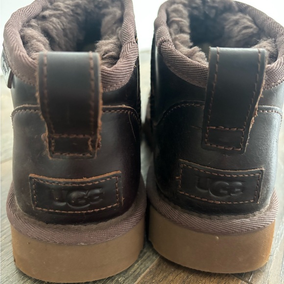 UGG regen classic ultra mini Ironwood Leather Shortie Boots - Picture 2 of 6